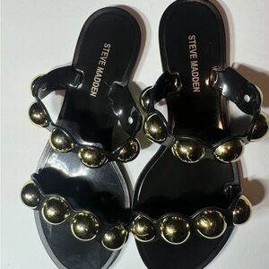 Steve Madden Slide Sandals
Metallic Black Gold Straps
Women's US 8